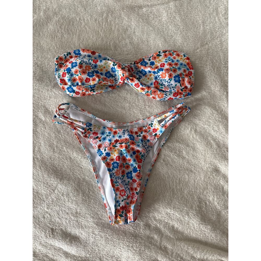Shein bikini swimsuit, floral strapless with three string bottom. Size Small